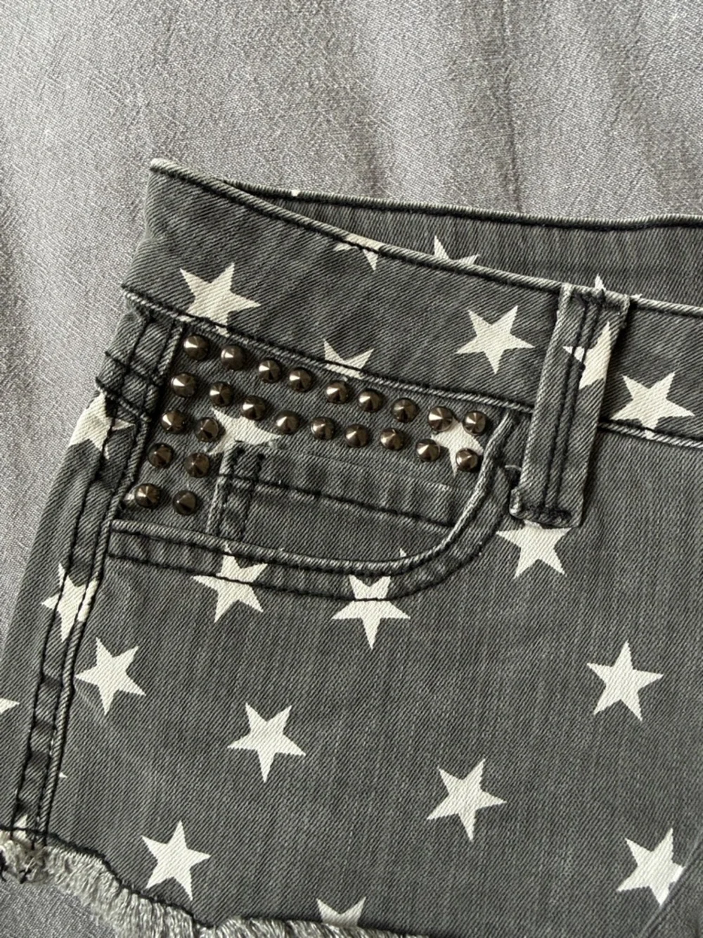 Frankie B. Star-Print Distressed Denim Shorts - Gray & White - Picture 3 of 7
